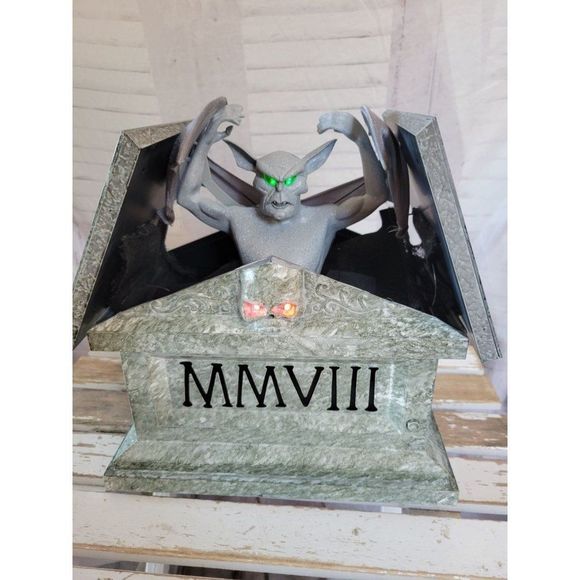 Gemmy animated gargoyle tombstone Halloween prop home animated sound - Picture 1 of 6